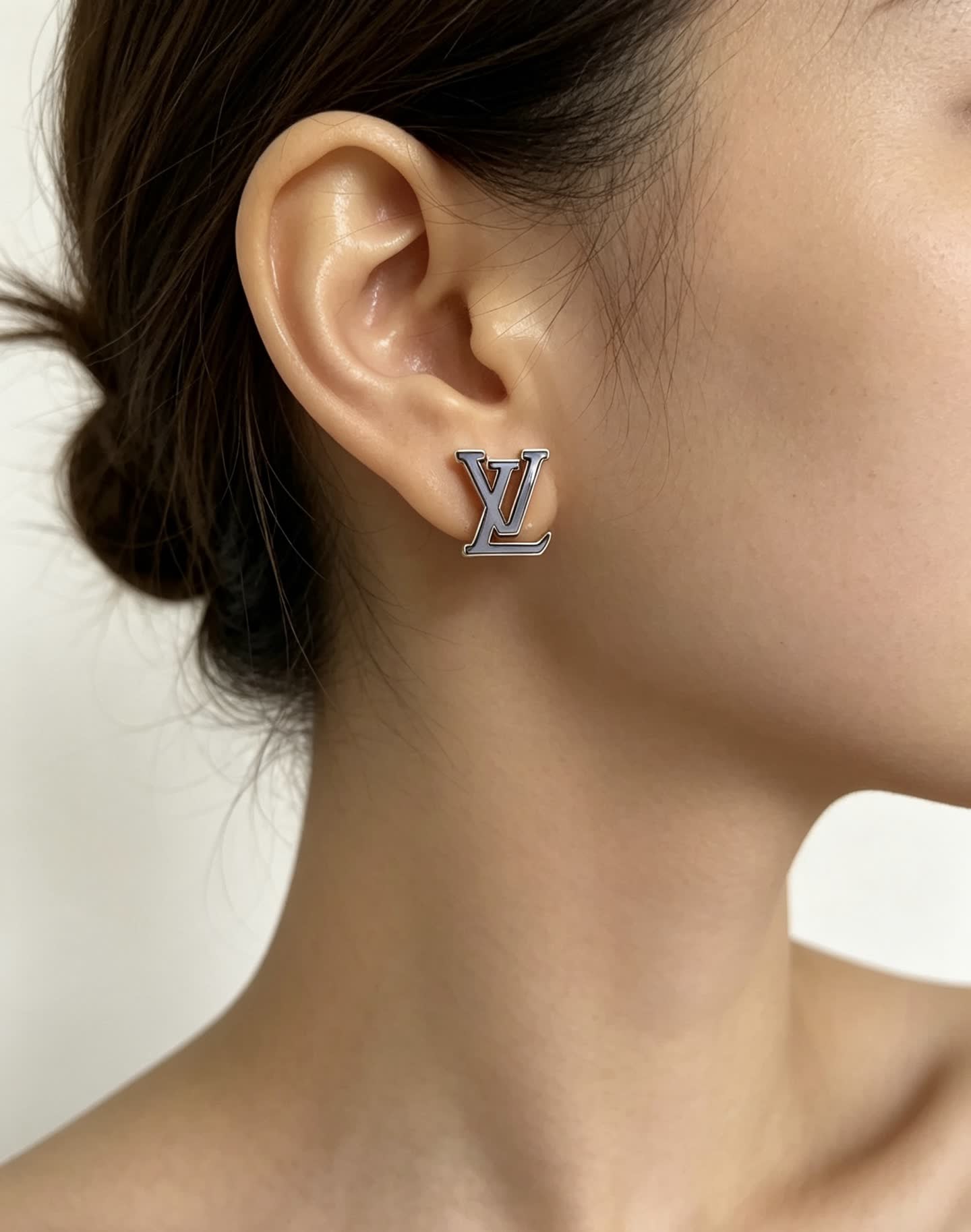 Louis Vuitton Earrings - Metallic 'LV' Logo Design